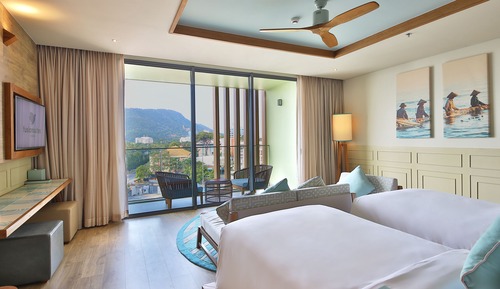Fusion Deluxe Suite Twin Bed Sea View