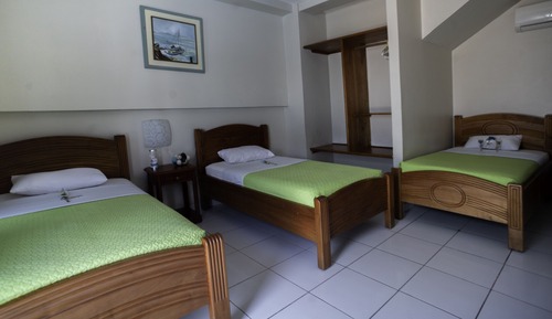 Triple Room
