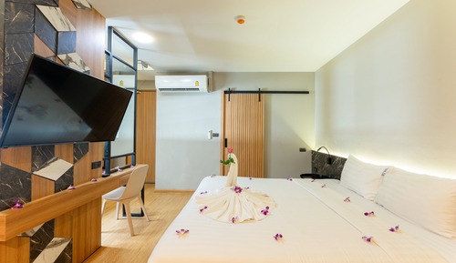 Family Studio, 1 King Bed with Sofa bed