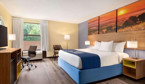 Room, 1 King Bed, Accessible, Non Smoking (Mobility)