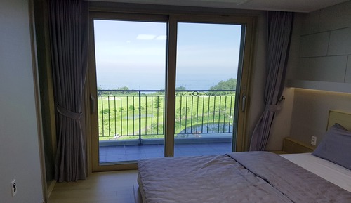 Condo, Golf View (26 Pyeong)