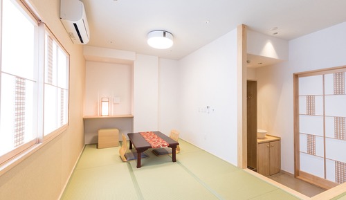 Japanese Room- Family