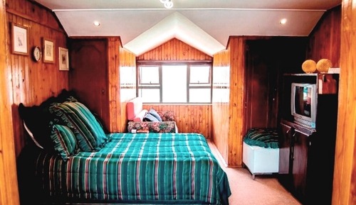 Loft Room 1