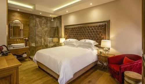 Deluxe Room (Pinotage)