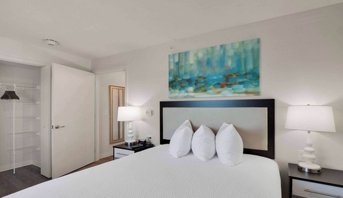 Suite, 3 Bedrooms