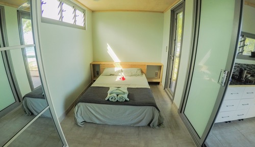 Self-contained Bungalow with Ocean View