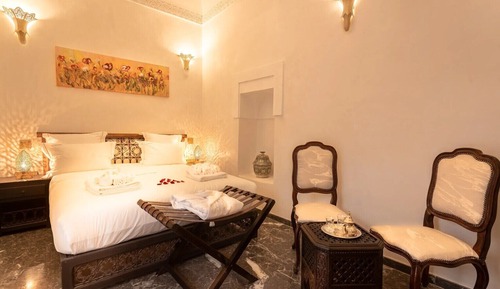 Luxury Double Room, 1 Queen Bed, Bathtub, Ground Floor (03 BAB BOKKALA)