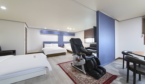 Premium Triple Room