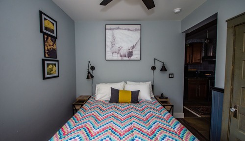 Signature Suite, 1 Queen Bed with Sofa bed, Kitchen, Ground Floor (Freeman)