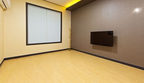 Ondol Room