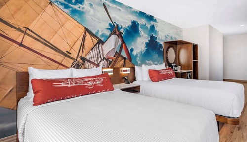 Room, 2 Queen Beds, Non Smoking