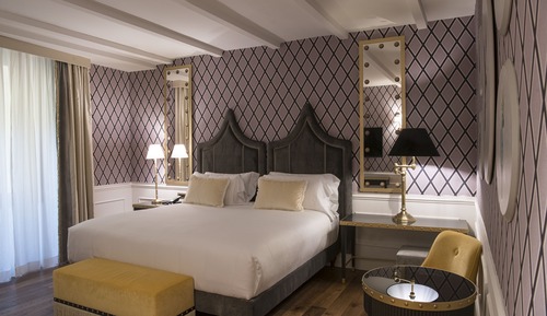 Premium Room, 1 King Bed
