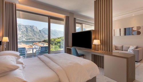 Premium Room, 1 King Bed, Sea View