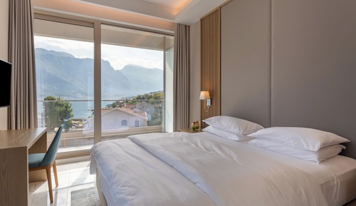 Premium Room, 1 King Bed