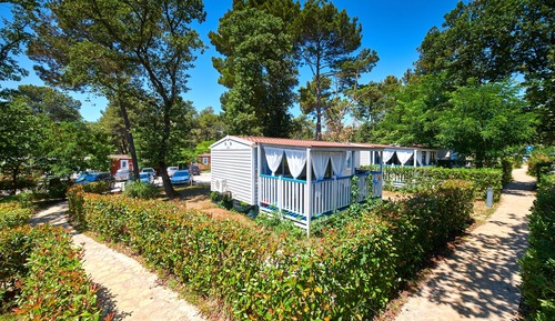 Mobile Home, 2 Bedrooms, Pool Access