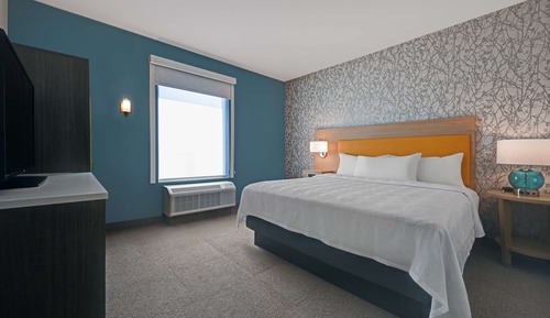 Suite, 1 King Bed, Accessible (Hearing, Roll-In Shower)