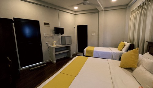 Deluxe Triple Room, Refrigerator