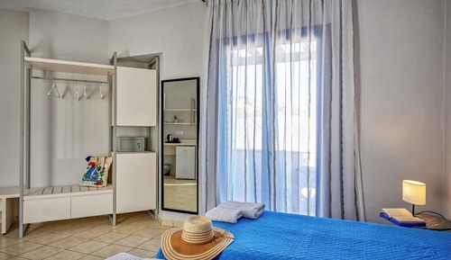 Double /Twin Room with Front Sea View
