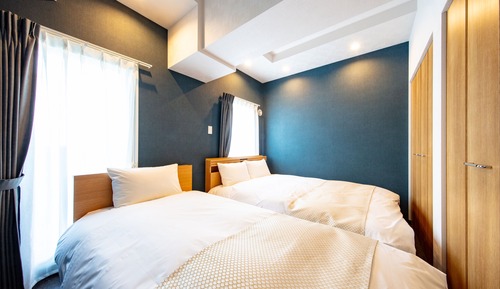 AMERICA Triple Room