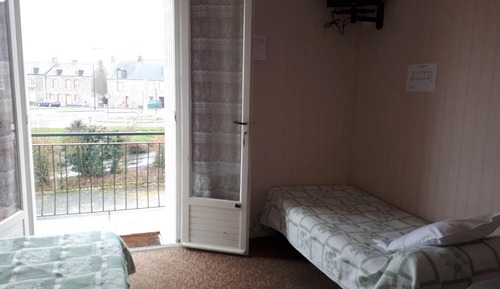 Twin Room, Shared Bathroom