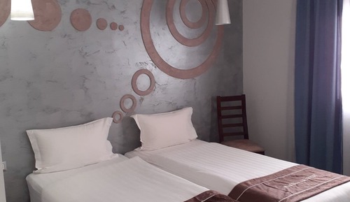 Standard Twin Room