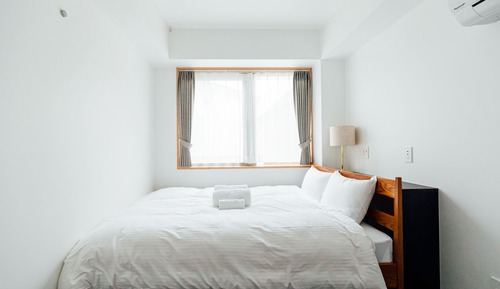 Basic Double Room, Shared Bathroom