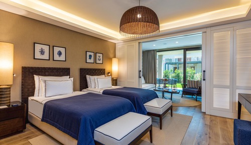 Superior Room Land View