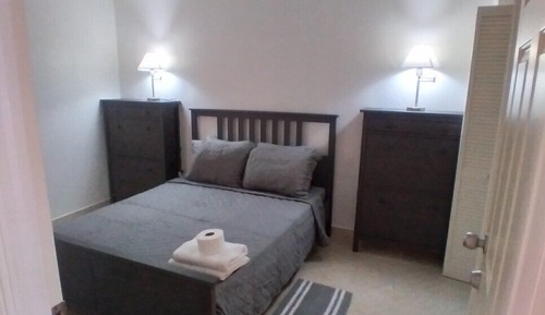 City Room, Sea View