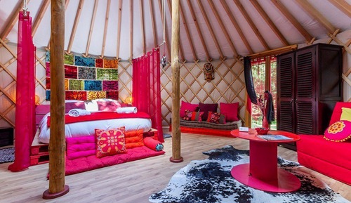 Tent (La yourte aux fruits)