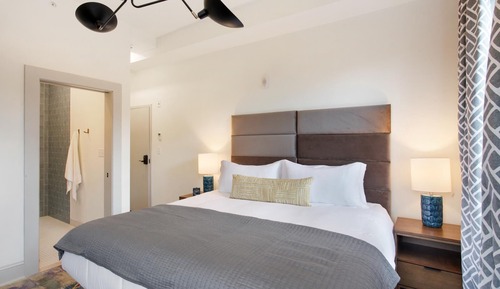 King Suite Room 301