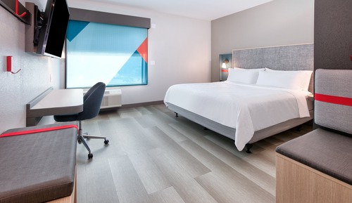Standard Room, 1 King Bed, Accessible (Communications, Roll-In Shower)