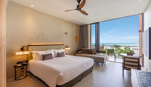 Deluxe Room, 1 King Bed, Ocean View