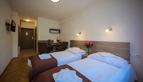 Classic Double or Twin Room, 1 Double or 2 Twin Beds, Non Smoking, Balcony (with Extrabed)