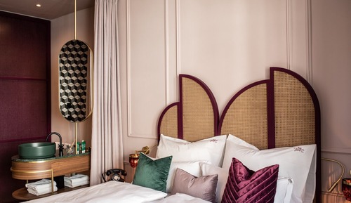 Josefine Historique - Double Room with Balcony or Art Deco Stained-Glass