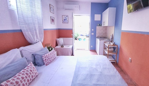 Studio, 1 Bedroom, Smoking, Patio