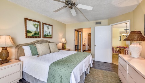 Condo, 2 Bedrooms, Balcony, Ocean View (710B)