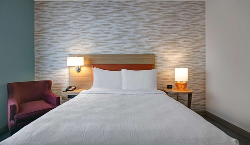 Studio, 1 Queen Bed, Accessible (Hearing)