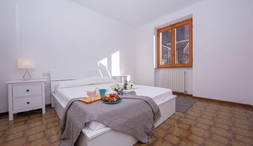 Family Apartment, 2 Bedrooms, Mountainside (Balcone di Perledo)