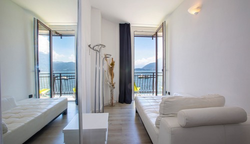 Family Apartment, 2 Bedrooms, 2 Bathrooms, Lakeside (Menaggio Tosca 1)