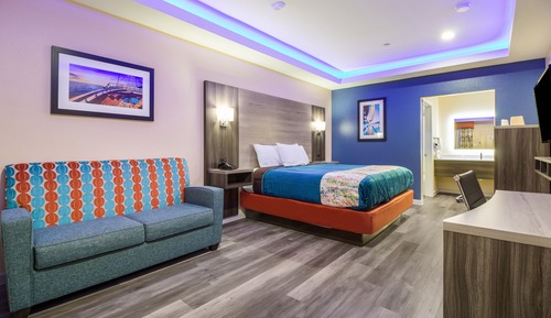 Standard Room, 1 King Bed, Smoking
