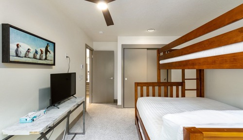 Condo, 3 Bedrooms