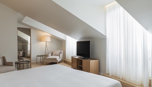 Suite, 1 King Bed