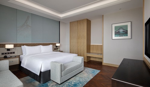 Deluxe King Room