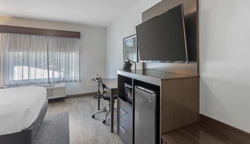 Standard Room, 2 Queen Beds, Non Smoking, Refrigerator & Microwave (Shower Only)