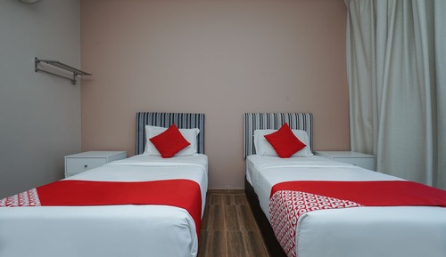 Standard Twin Room