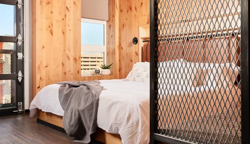 Mountain King Suite