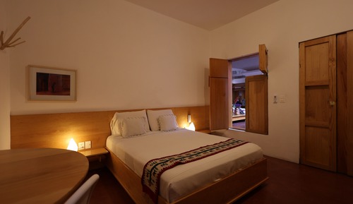 Standard Room, 1 Queen Bed