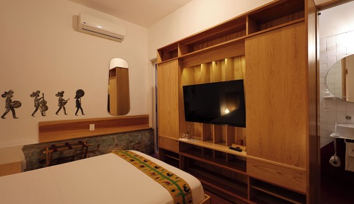 Economy Room