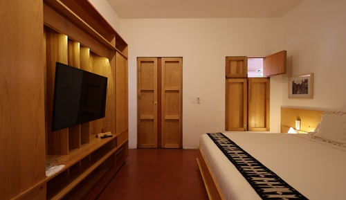 Standard Room, 1 King Bed