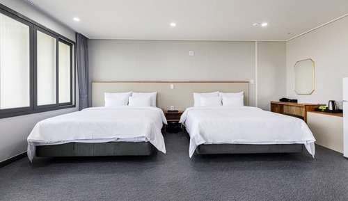Aewol - Hotel type: Deluxe Twin Room, Mountain View